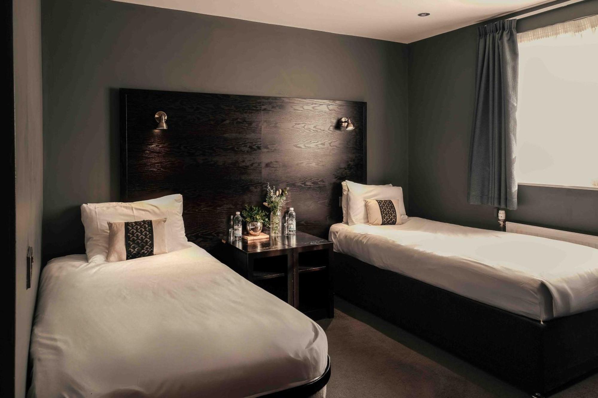 The Vicarage Hotell Holmes Chapel Eksteriør bilde