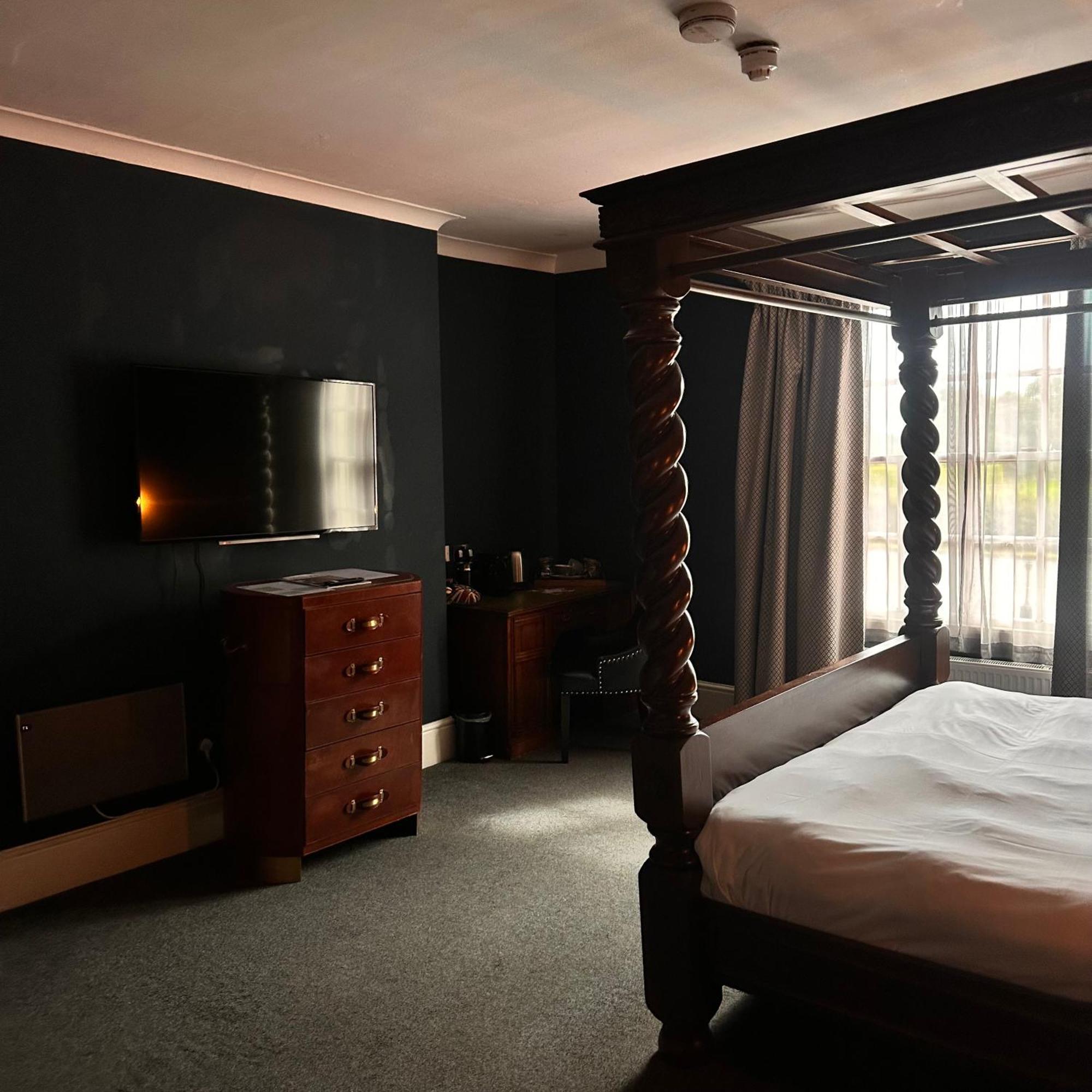 The Vicarage Hotell Holmes Chapel Eksteriør bilde
